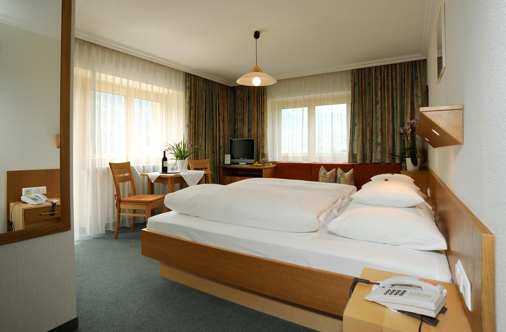 Отель Haus Alpina Au (Vorarlberg) Номер фото